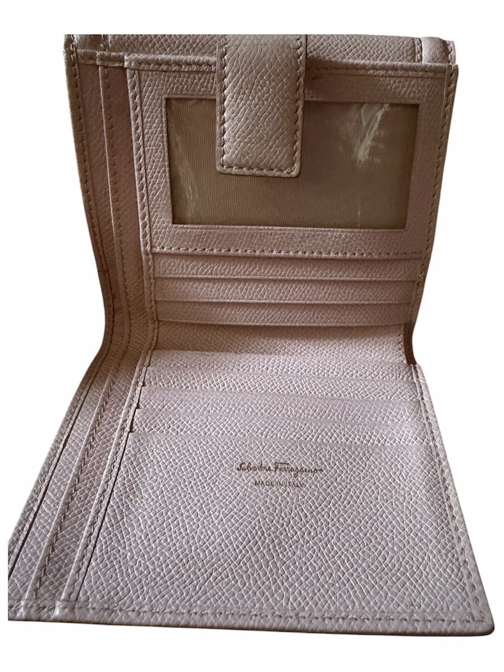 Women’s Salvatore Ferragamo Pink Textured Leather Wallet with Vara Bow - Picture 7 of 10